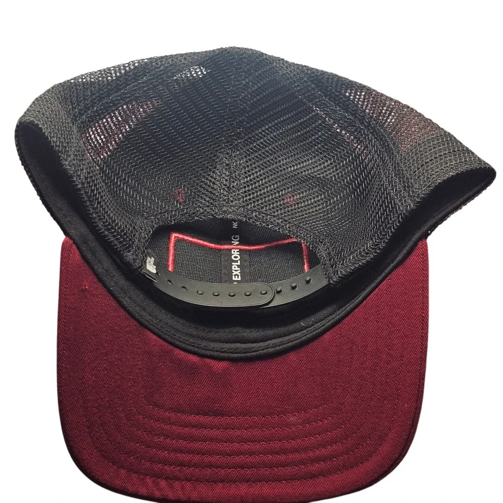 The North Face Trucker Hat OS Burgundy Black Gorpcore Snapback Cap